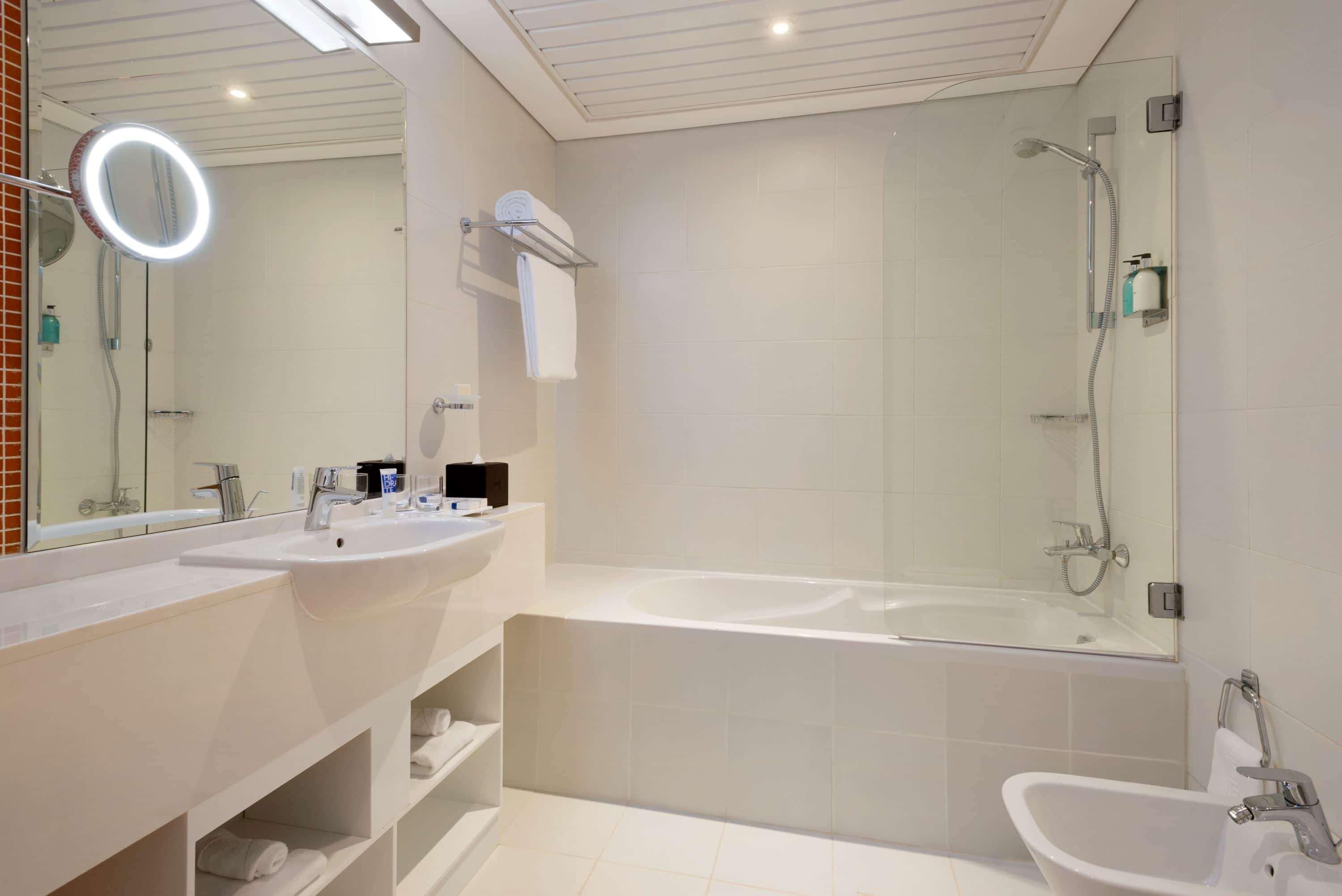 Tryp By Wyndham Center Hotel 4*