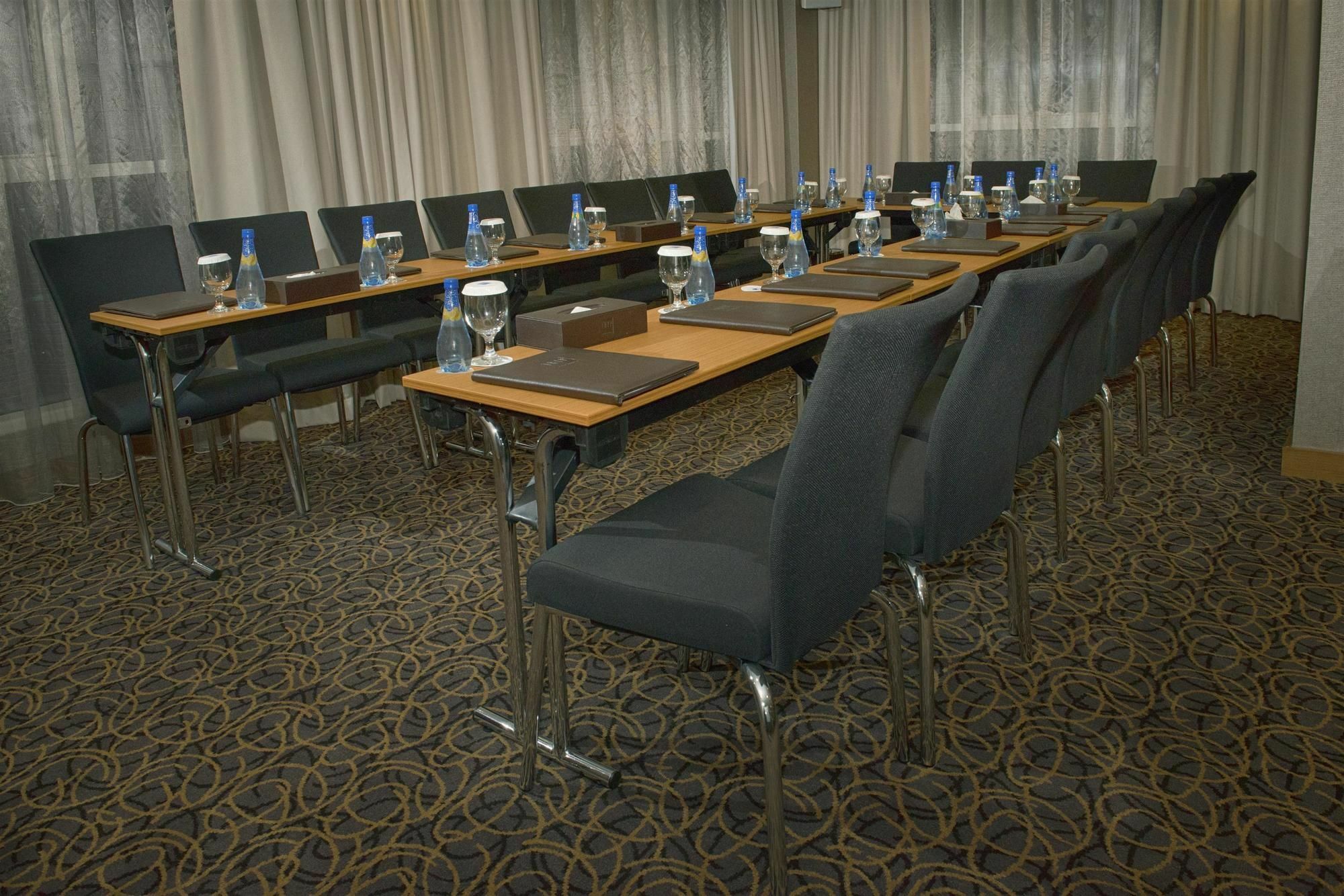 Tryp By Wyndham Center Abu Dhabi